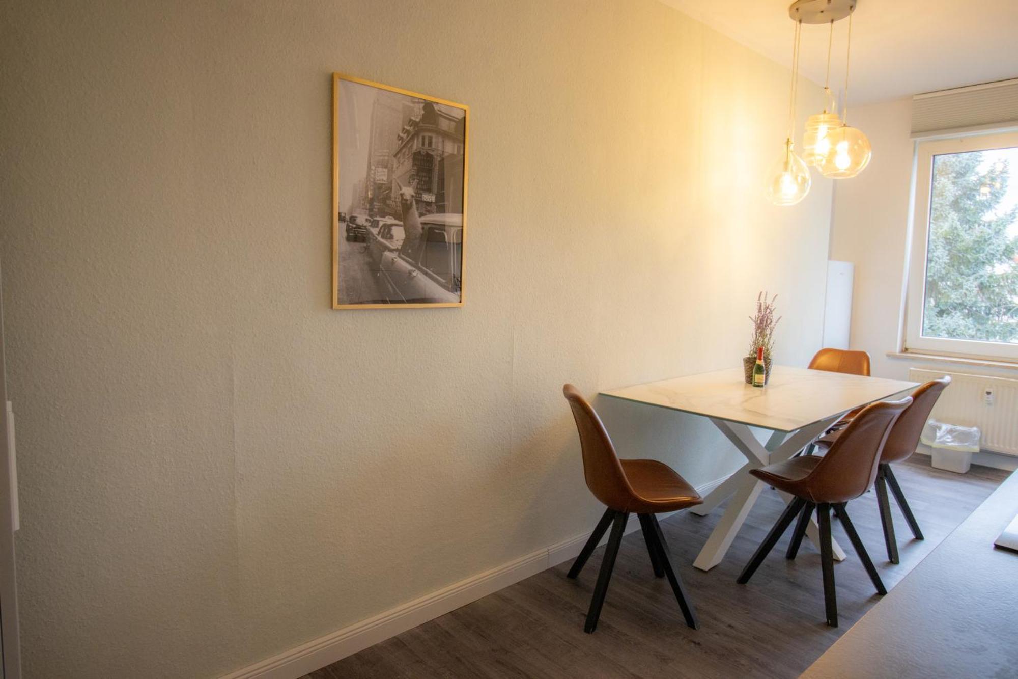 הנובר Wohnung Fuer 5 Gaeste Grosse Kueche Messe- Und Citynah מראה חיצוני תמונה