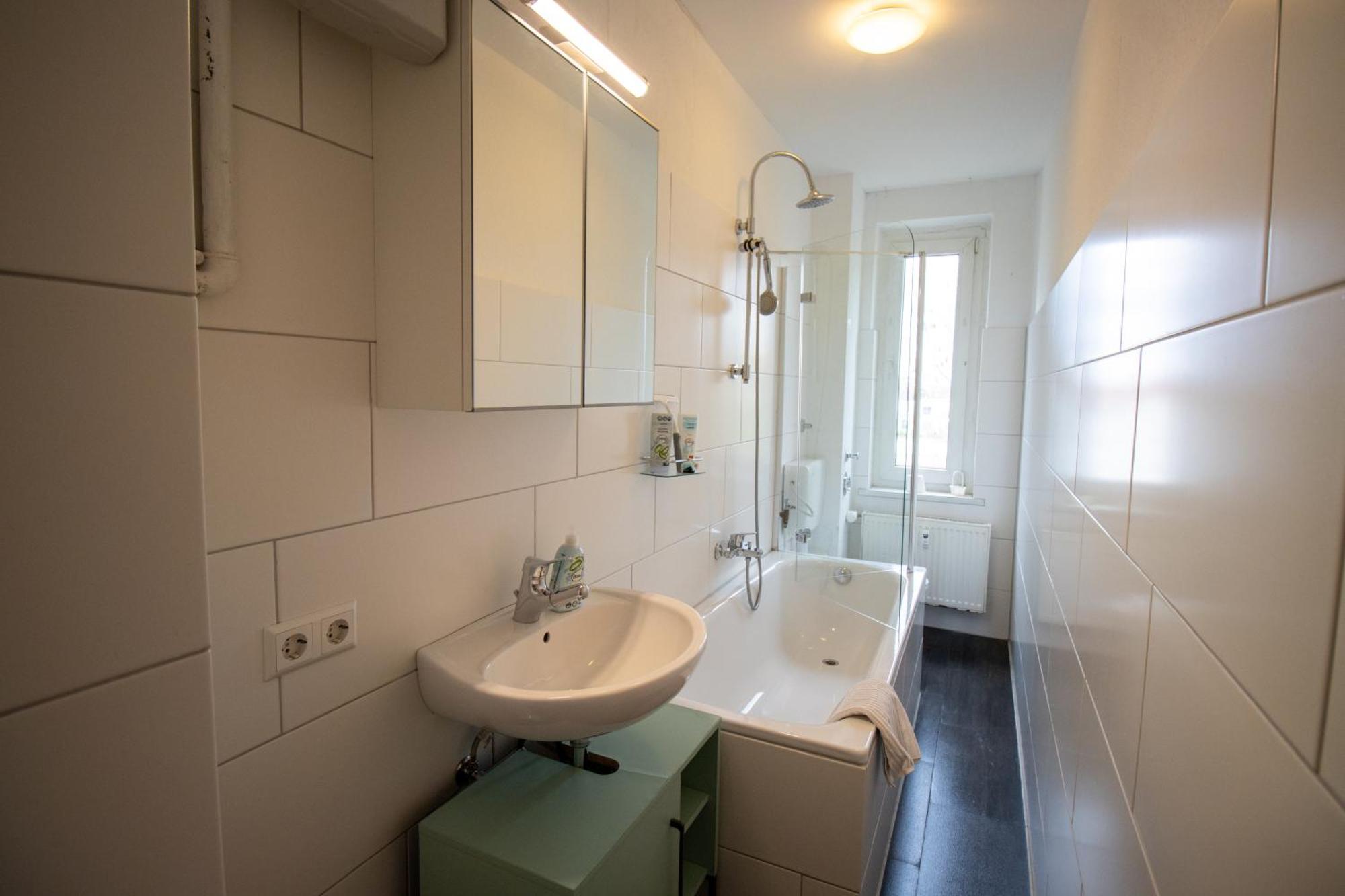 הנובר Wohnung Fuer 5 Gaeste Grosse Kueche Messe- Und Citynah מראה חיצוני תמונה